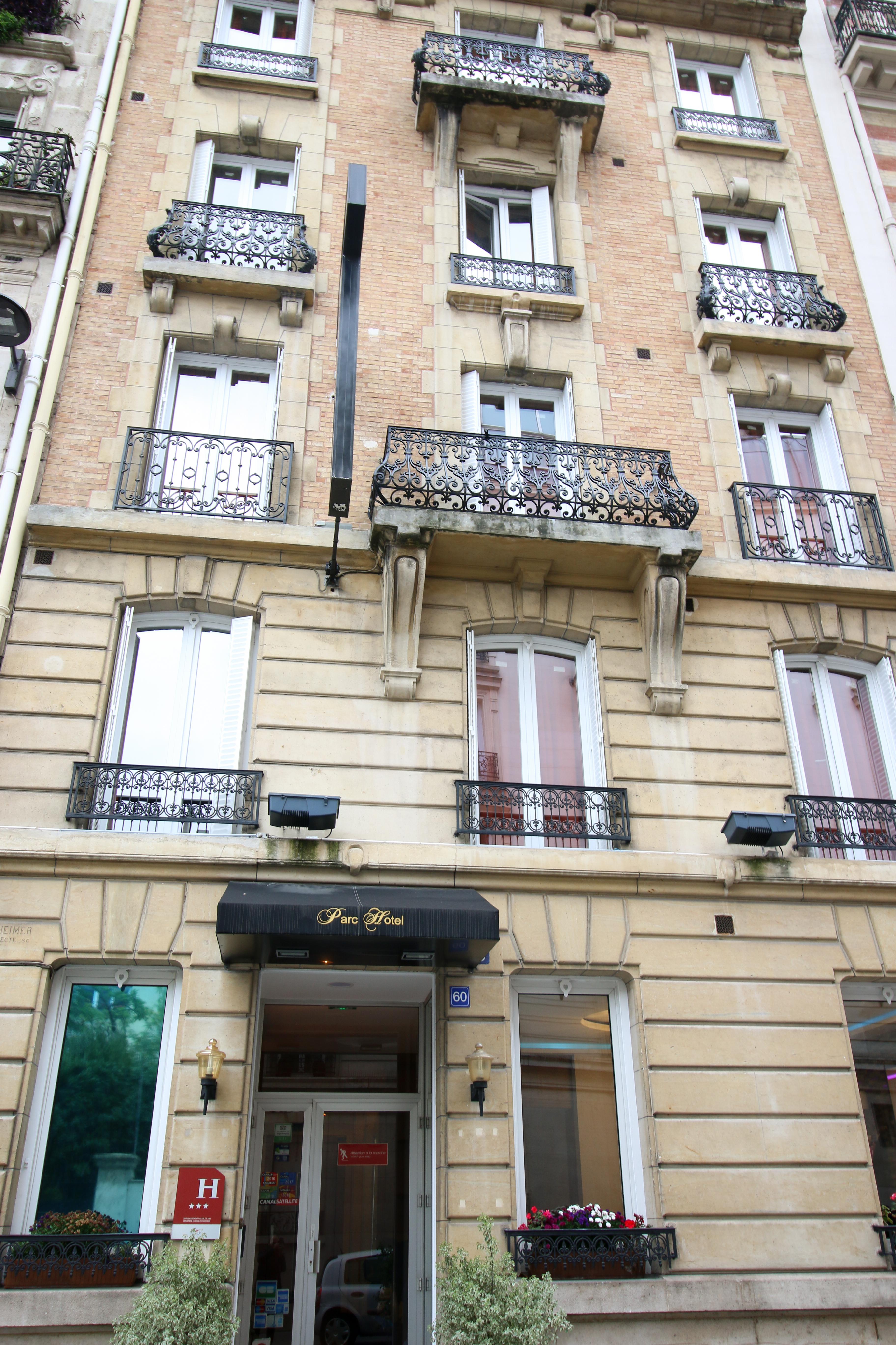 Parc Hotel Paris Bagian luar foto